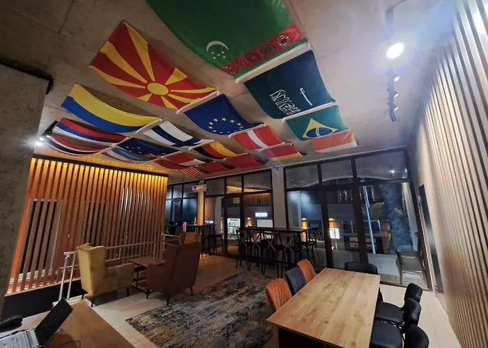 Karvi Hostel & Suites