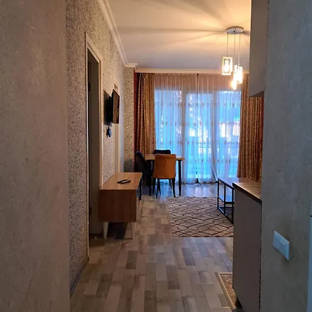 Karvi Hostel & Suites Batumi Exterior photo