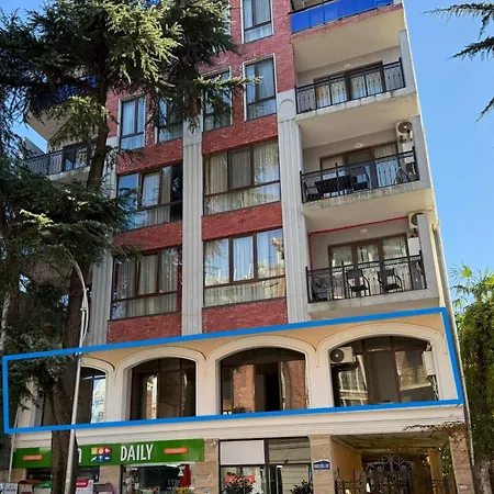Karvi Hostel & Suites Batumi Exterior photo